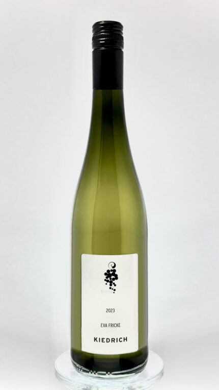 białe wino ze szczepu Riesling z Rheingau - Eva Fricke